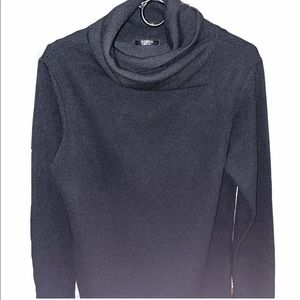 GIVON Women’s long sleeve shirt